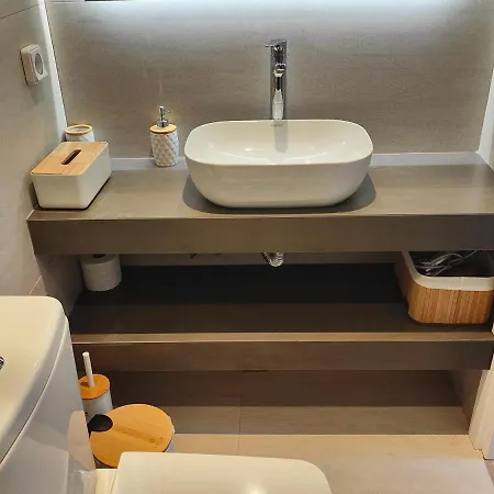Litseli Apartment *
