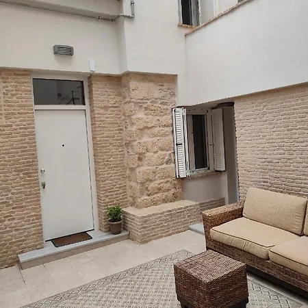 Litseli Athens